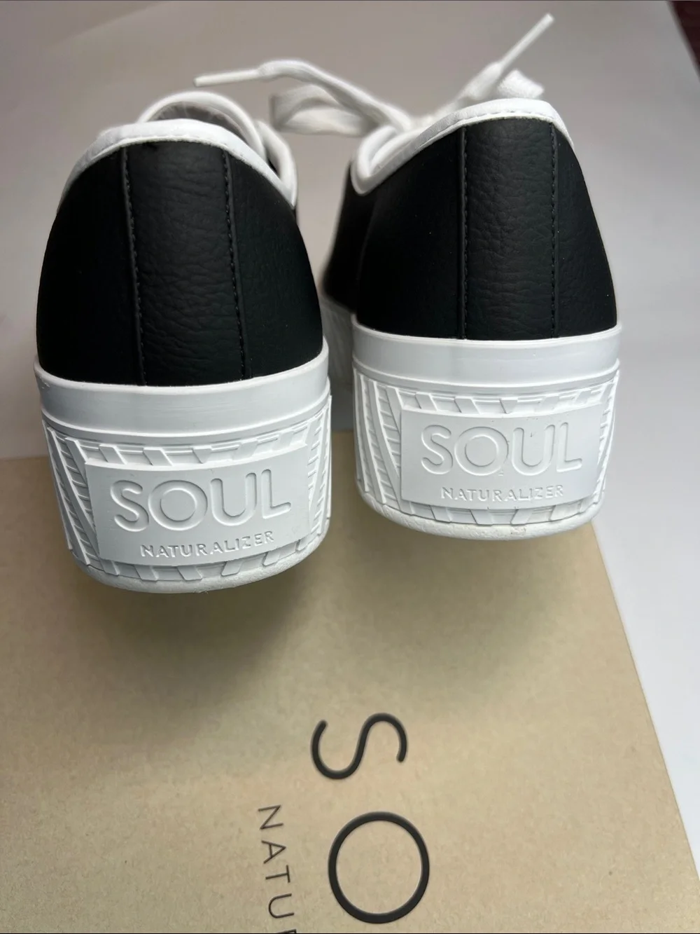 Soul Naturalizer Iliana Lace Up Sneaker Size 8M